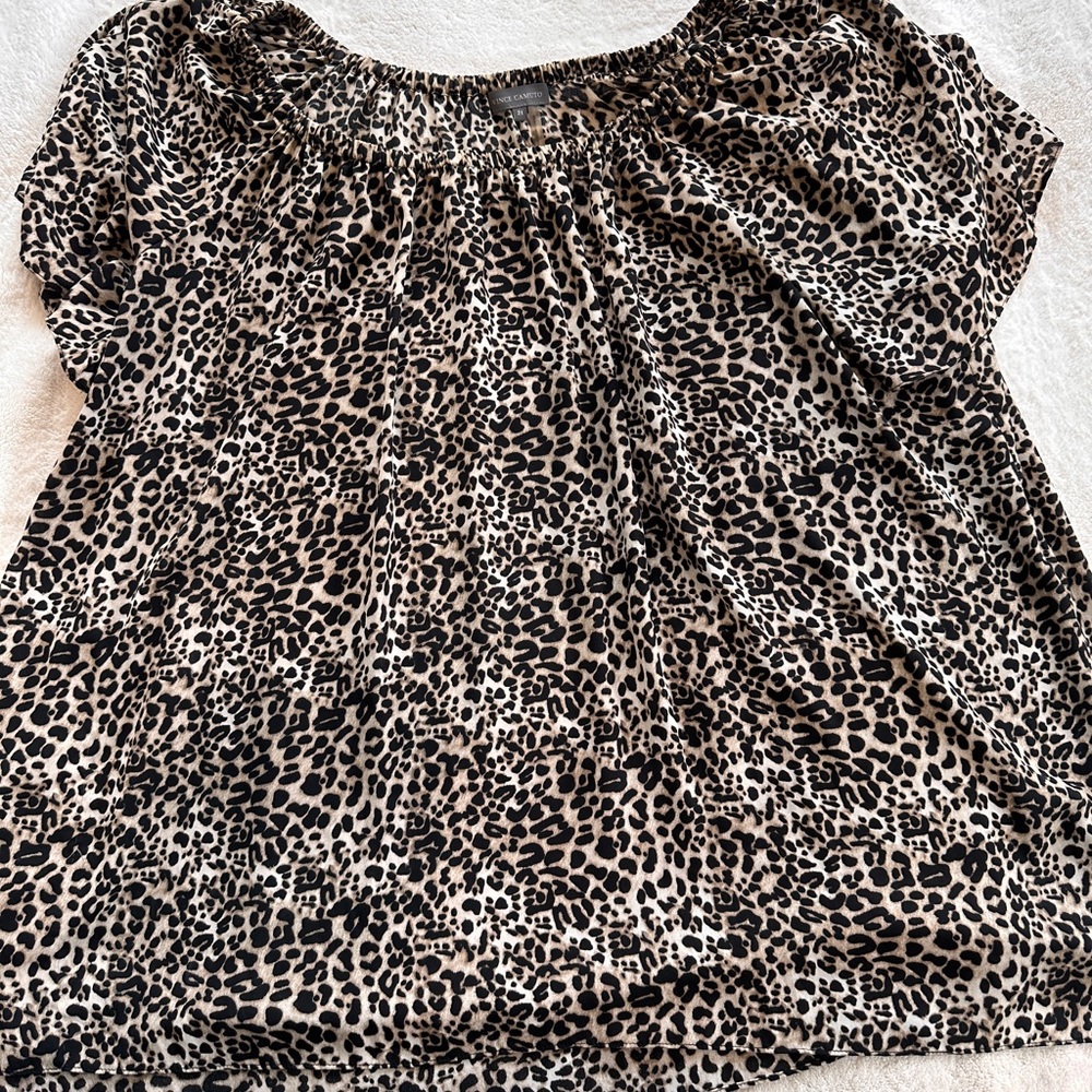 Vince Camuto Black Cheetah Flutter Sleeve Sexy Blouse Top- size 2x